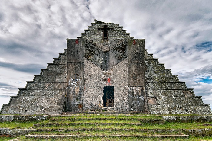 Piramide Italianos Lugares Abandonados Cantabria Abandoned Spain España Urbex